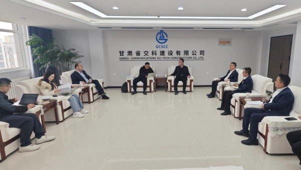 3月27日，順豐集團一行到甘肅省交科建設有限公司考察調研，雙方就各自發展優勢、未來合作領域與方向、促進國企民企協同發展等方面進行了深入座談交流。